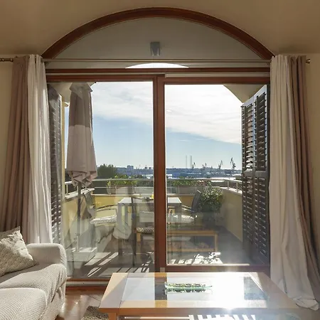Ferienwohnung Sury Apartment *