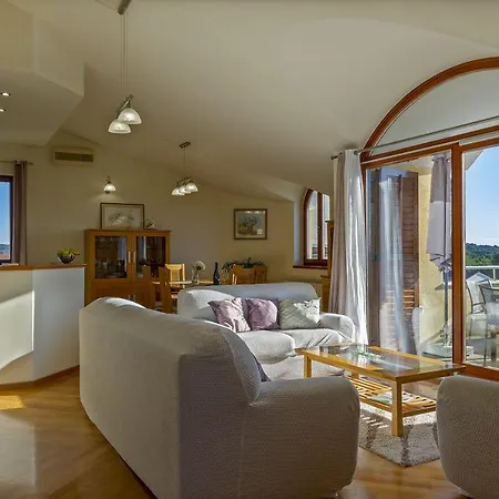 Apartment Ferienwohnung Sury